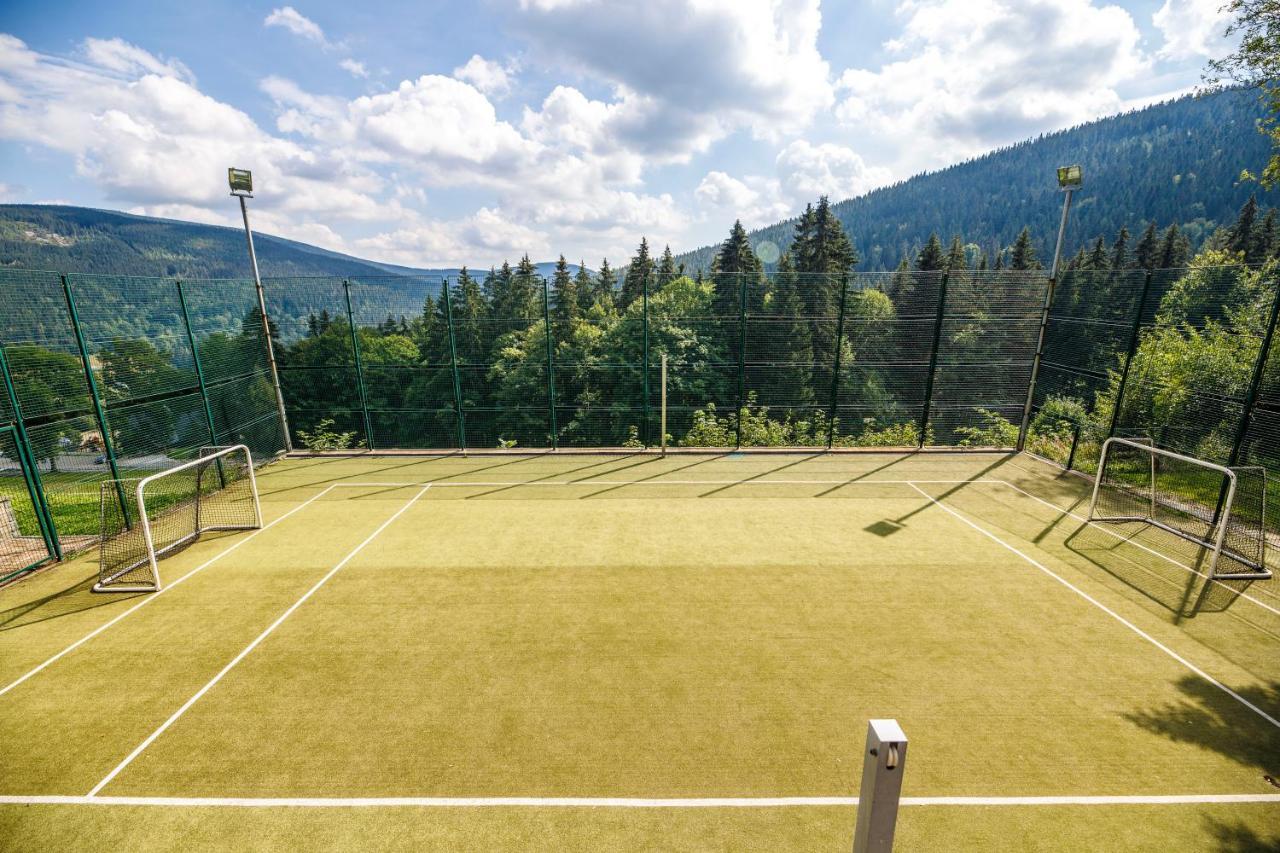 Svycarska Bouda Hotel Spindleruv Mlyn Bagian luar foto