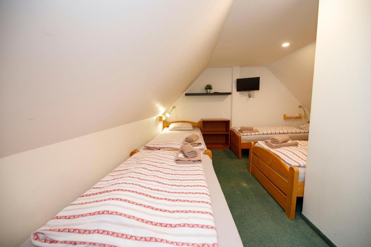 Svycarska Bouda Hotel Spindleruv Mlyn Bagian luar foto