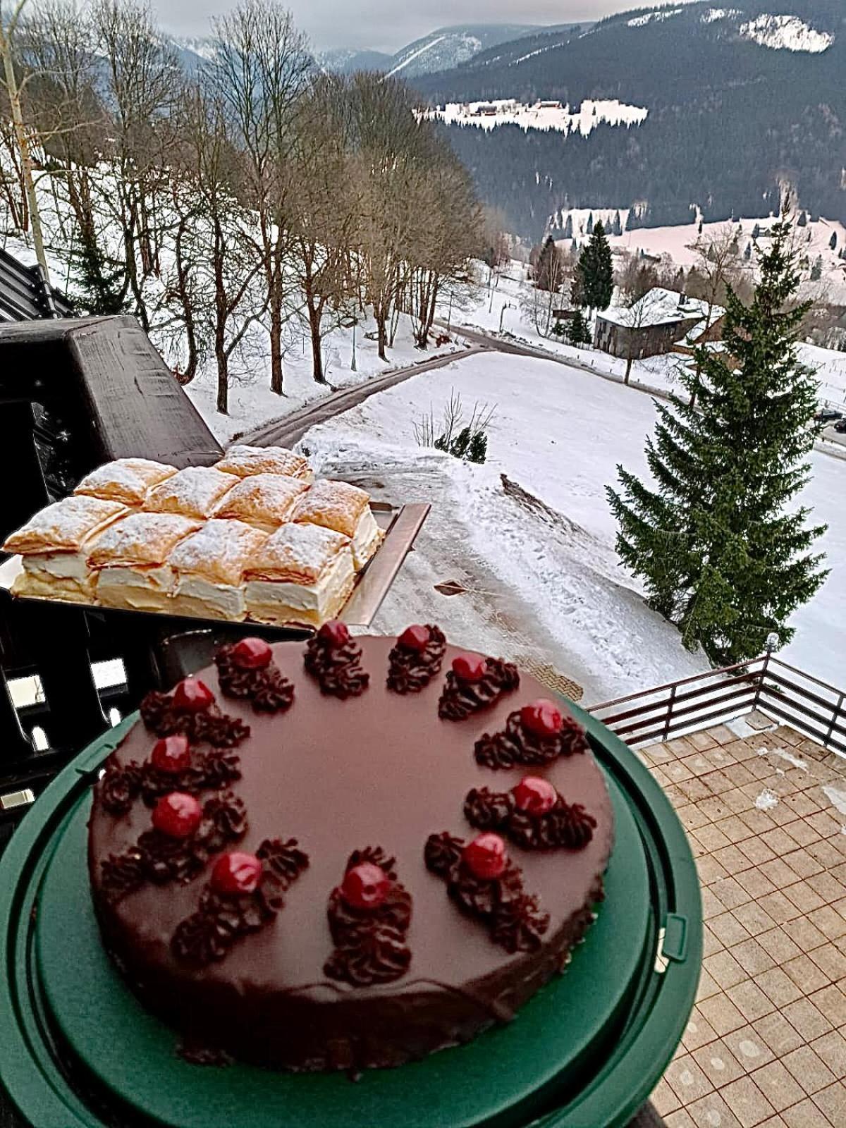 Svycarska Bouda Hotel Spindleruv Mlyn Bagian luar foto
