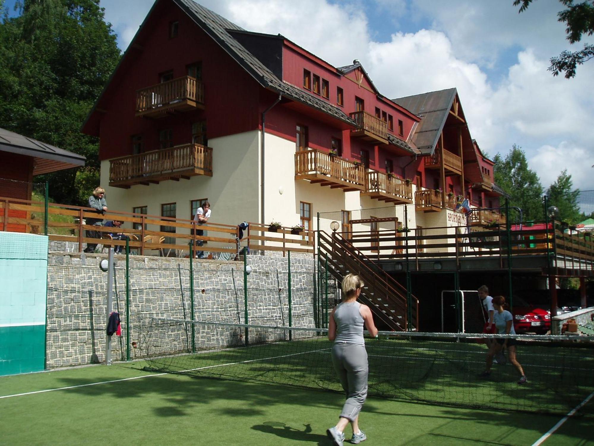 Svycarska Bouda Hotel Spindleruv Mlyn Bagian luar foto
