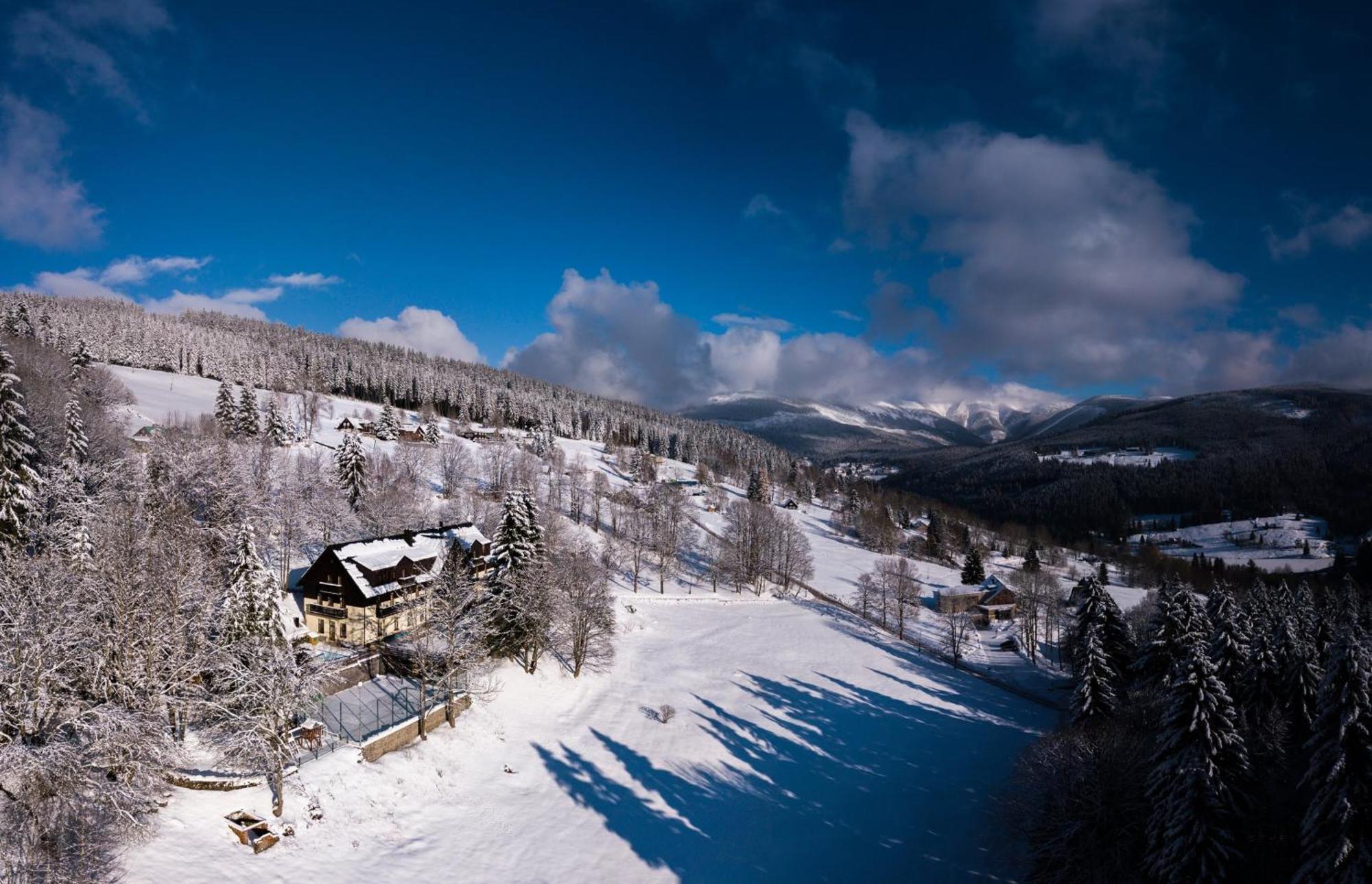 Svycarska Bouda Hotel Spindleruv Mlyn Bagian luar foto