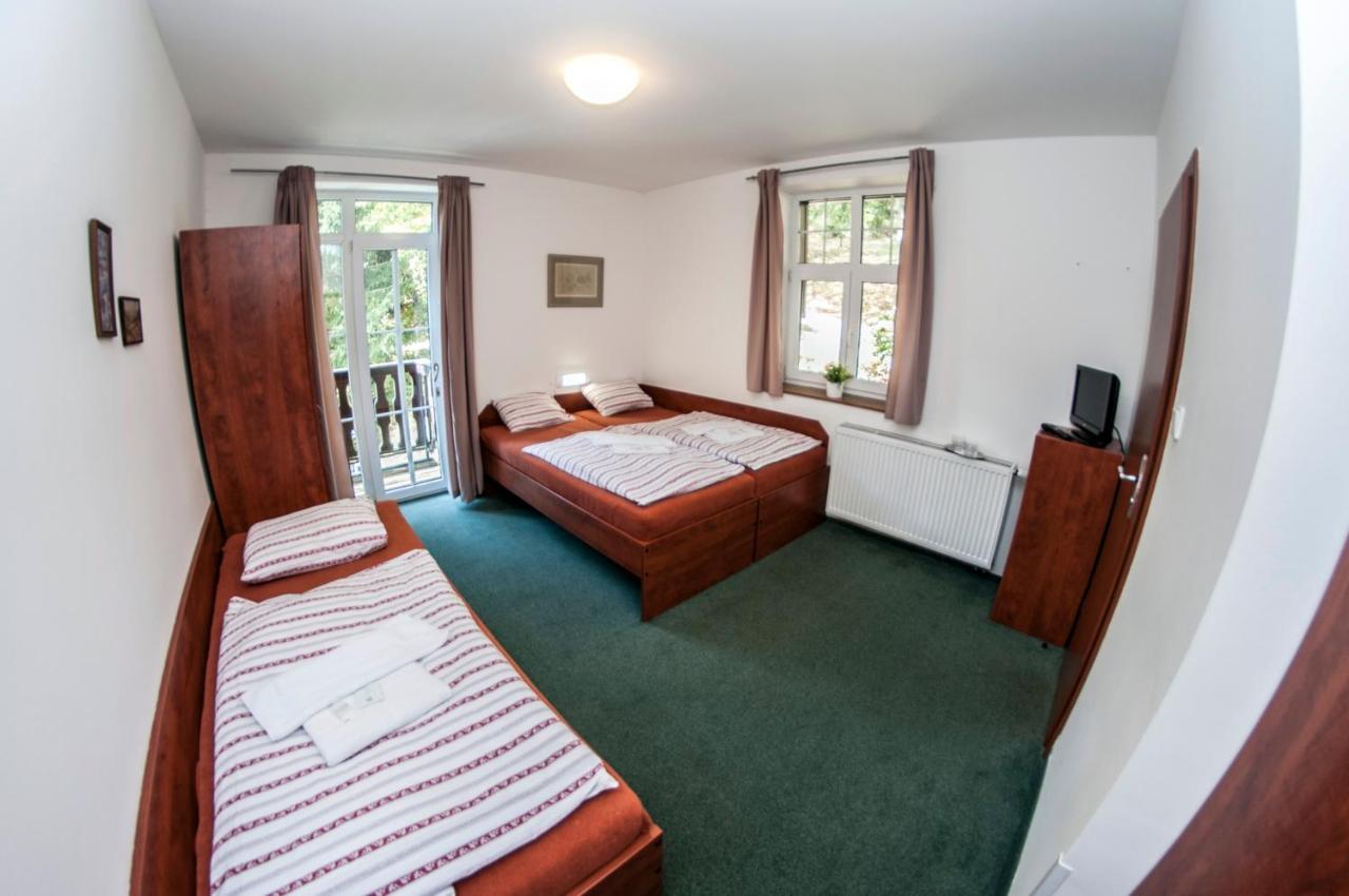 Svycarska Bouda Hotel Spindleruv Mlyn Bagian luar foto