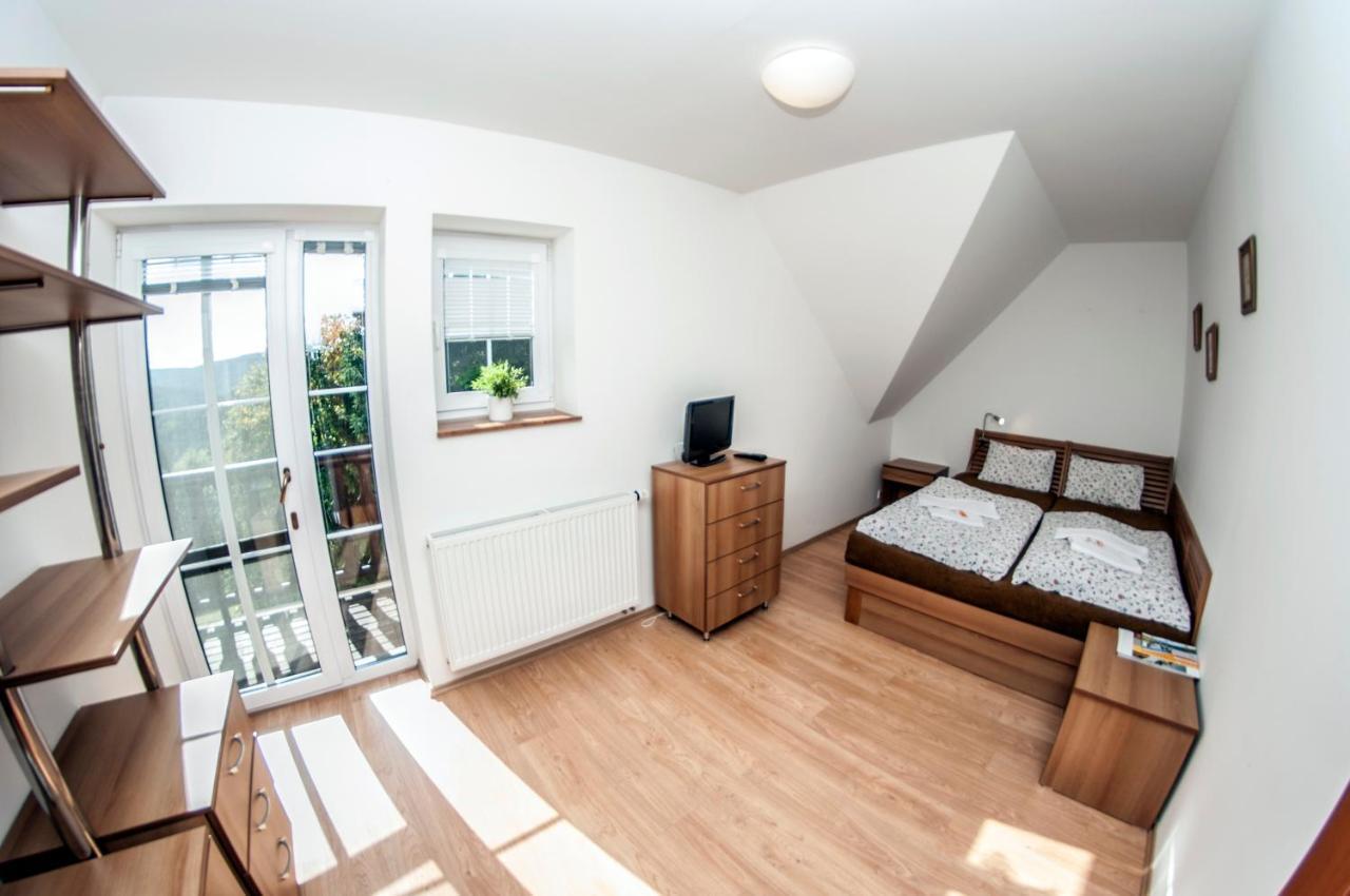 Svycarska Bouda Hotel Spindleruv Mlyn Bagian luar foto