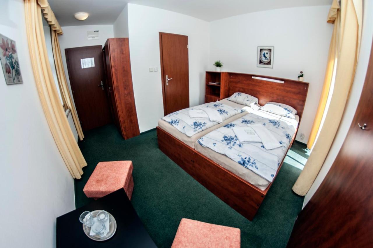 Svycarska Bouda Hotel Spindleruv Mlyn Bagian luar foto
